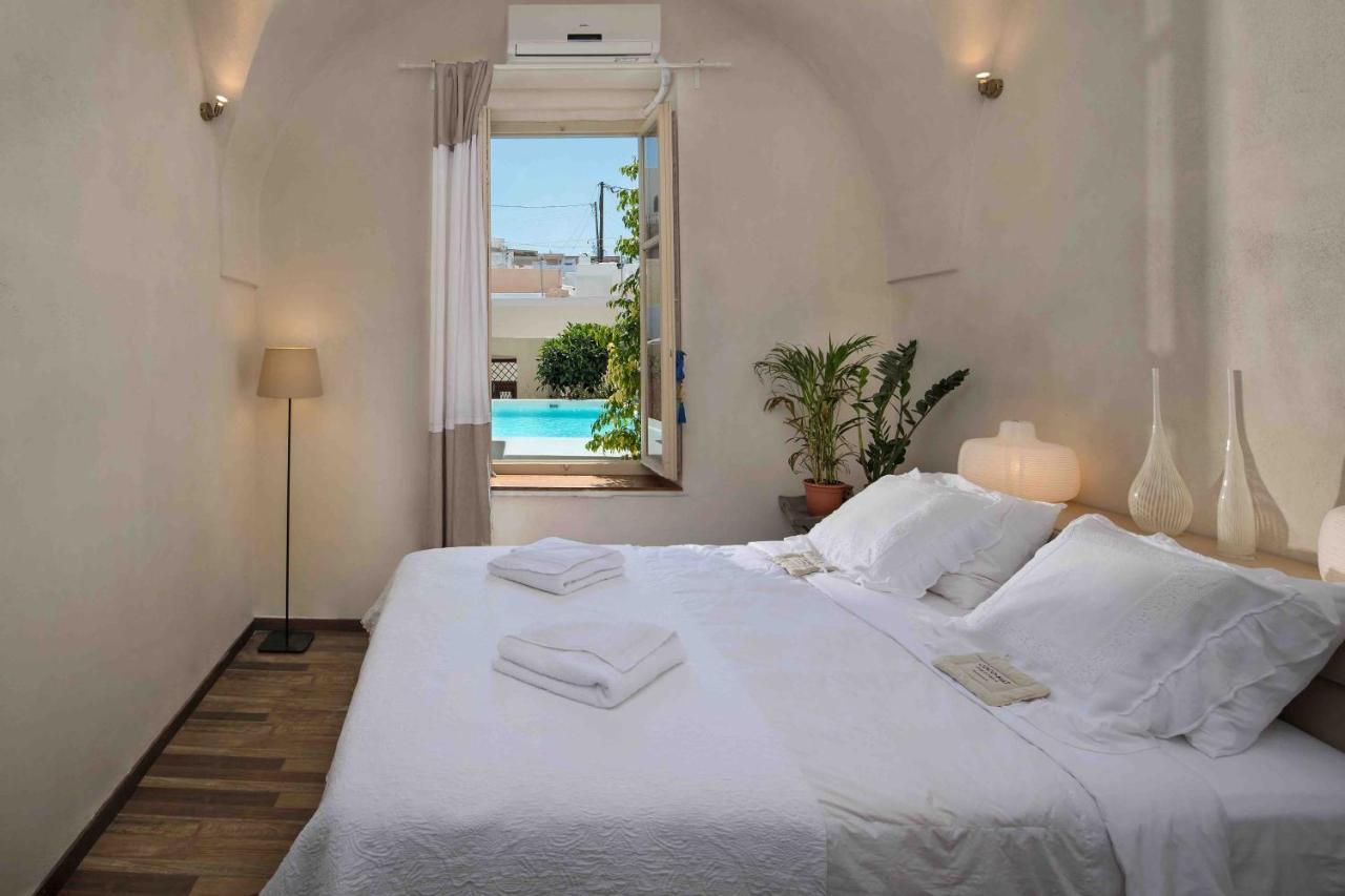 Sandandstone Villa Santorini Megalochori  Eksteriør billede